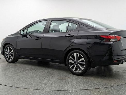 Used 2025 Nissan Versa SV image 6