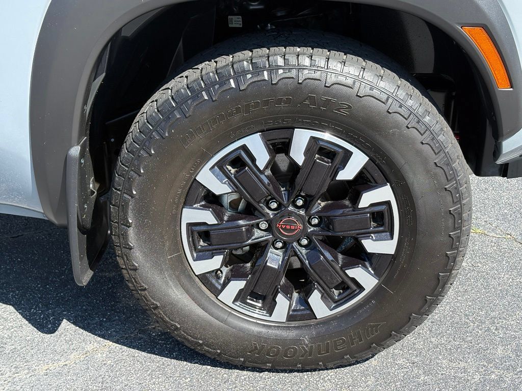 Used 2023 Nissan Frontier PRO-4X w/ Pro Convenience Package AWD/4WD image 29