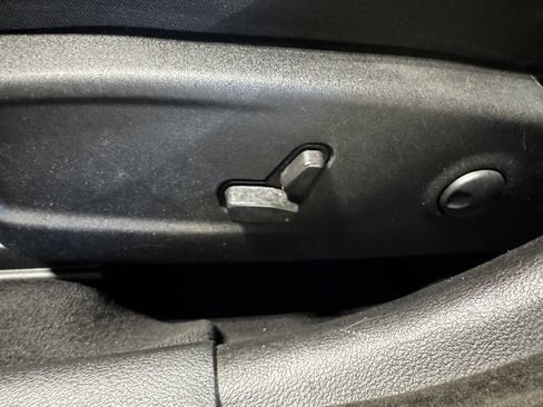 Used 2022 Dodge Charger SXT w/ Driver Convenience Group image 33