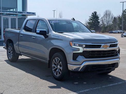Used 2024 Chevrolet Silverado 1500 LT AWD/4WD image 3