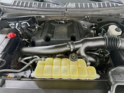 Used 2020 Ford Expedition Platinum image 32