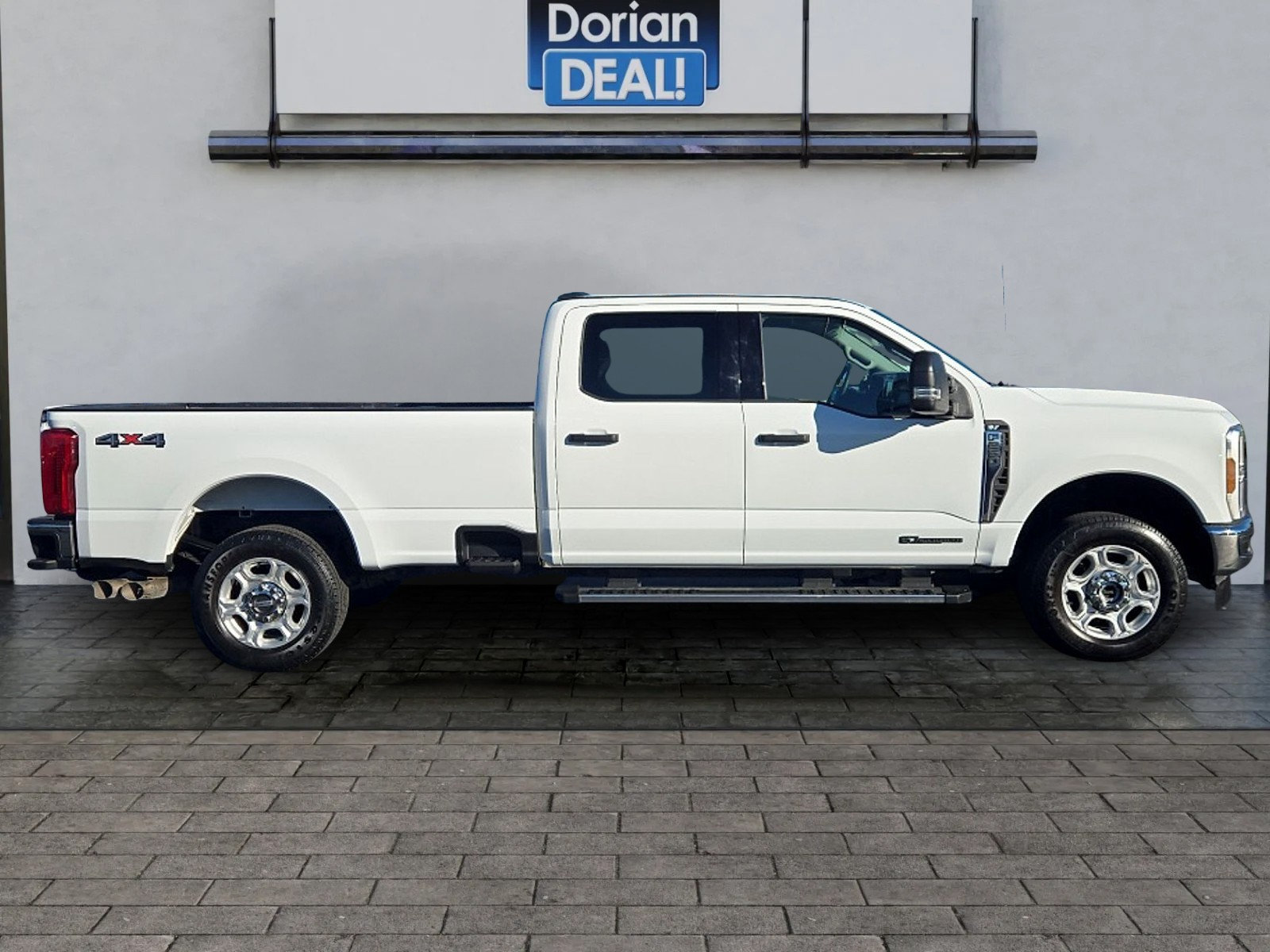 Used 2025 Ford F250 XLT AWD/4WD image 2