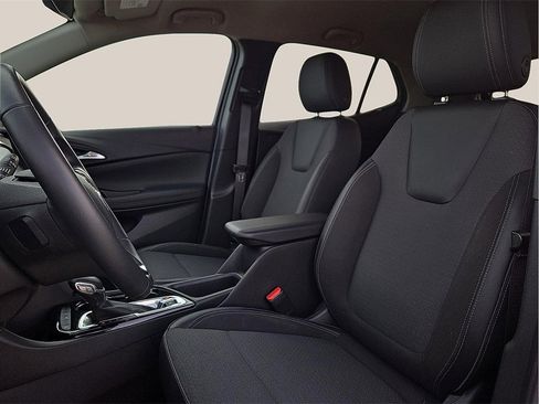 Used 2022 Buick Encore GX Select image 10