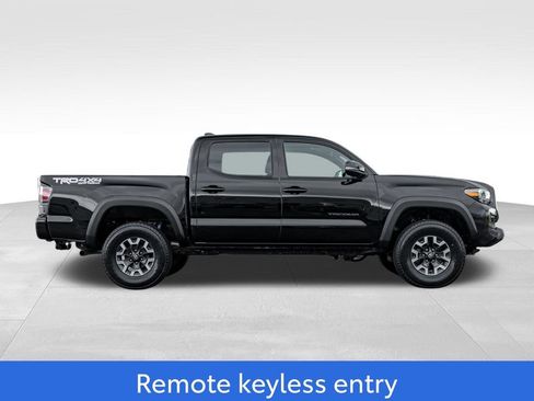 Used 2023 Toyota Tacoma TRD Off-Road w/ TRD Premium Off Road Package AWD/4WD image 8