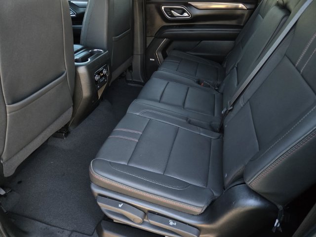 Used 2023 Chevrolet Suburban RST AWD/4WD image 14