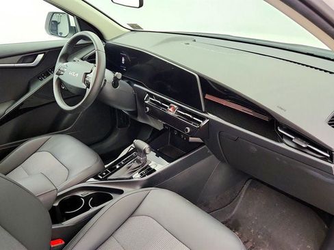 Used 2024 Kia Niro EX FWD image 24