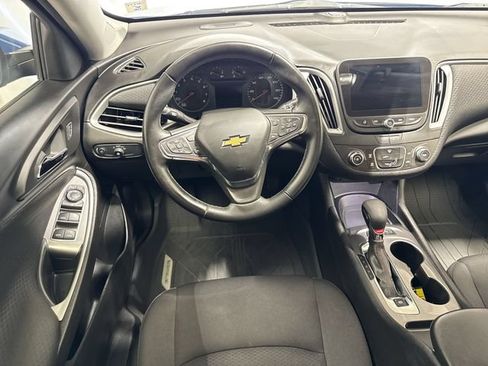 Used 2024 Chevrolet Malibu RS FWD image 14
