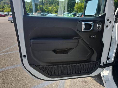 New 2025 Jeep Wrangler Sport S image 17