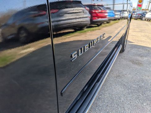 Used 2020 Chevrolet Suburban Premier image 12
