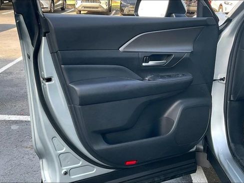 Used 2024 Toyota Grand Highlander AWD image 23