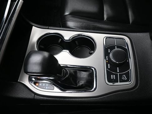 Used 2021 Jeep Grand Cherokee Limited AWD/4WD image 23