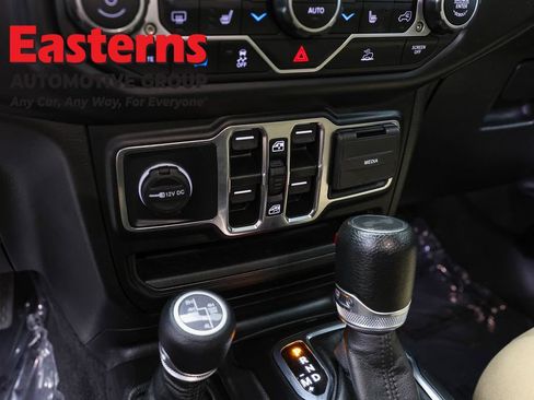 Used 2023 Jeep Wrangler Unlimited w/ Cold Weather Group AWD/4WD image 20