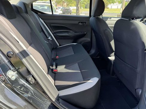 Used 2020 Nissan Versa SV FWD image 15