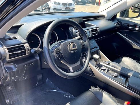 Used 2014 Lexus IS 250 w/ Luxury Package w/Gray Wood RWD image 11