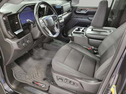 Used 2024 Chevrolet Silverado 1500 RST image 9