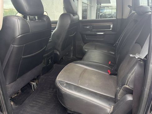 Used 2015 RAM 3500 Laramie w/ Convenience Group AWD/4WD image 4
