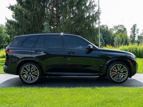 Used 2025 BMW X5 M60i AWD/4WD image 2