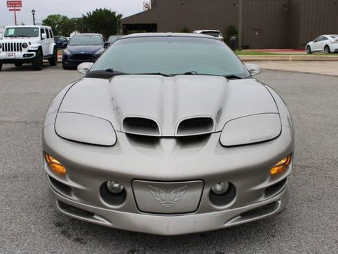 Used 2001 Pontiac Firebird Formula w/ Protection Group RWD image 2