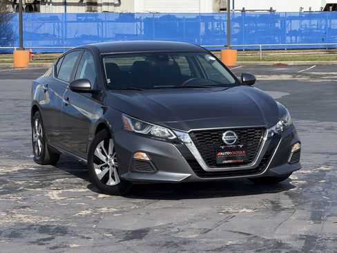 Used 2021 Nissan Altima 2.5 S image 3