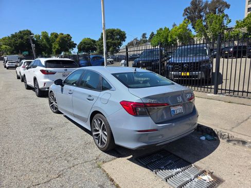 Used 2023 Honda Civic Touring image 4