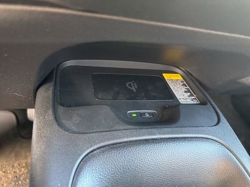 Used 2024 Toyota Corolla SE w/ SE Premium Package image 17