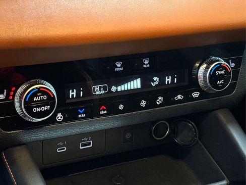 Used 2023 Mitsubishi Outlander SEL image 31