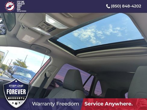 Used 2019 Toyota RAV4 XLE FWD image 27