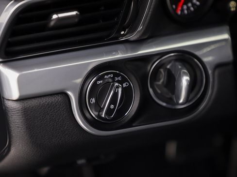 Used 2019 Porsche 911 Carrera image 24