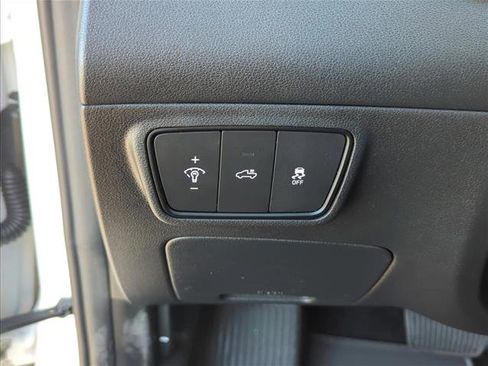 Used 2022 Hyundai Santa Cruz SEL Premium image 10