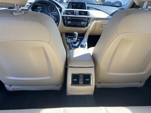 Used 2018 BMW 320i xDrive Sedan image 15