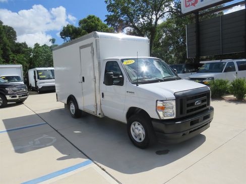 Used 2023 Ford E-350 and Econoline 350 Super Duty w/ Driver's Safety Package RWD image 1