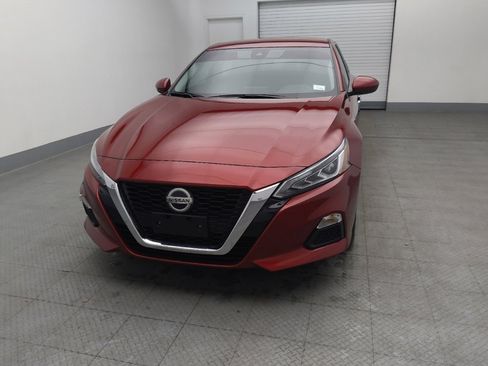 Used 2022 Nissan Altima 2.5 SV image 15