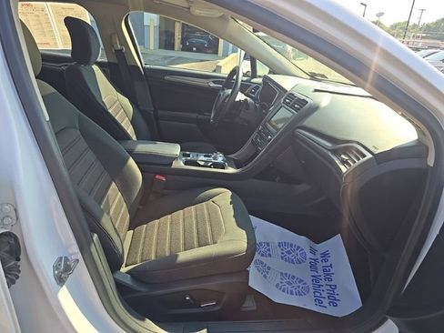 Used 2019 Ford Fusion SE AWD/4WD image 34