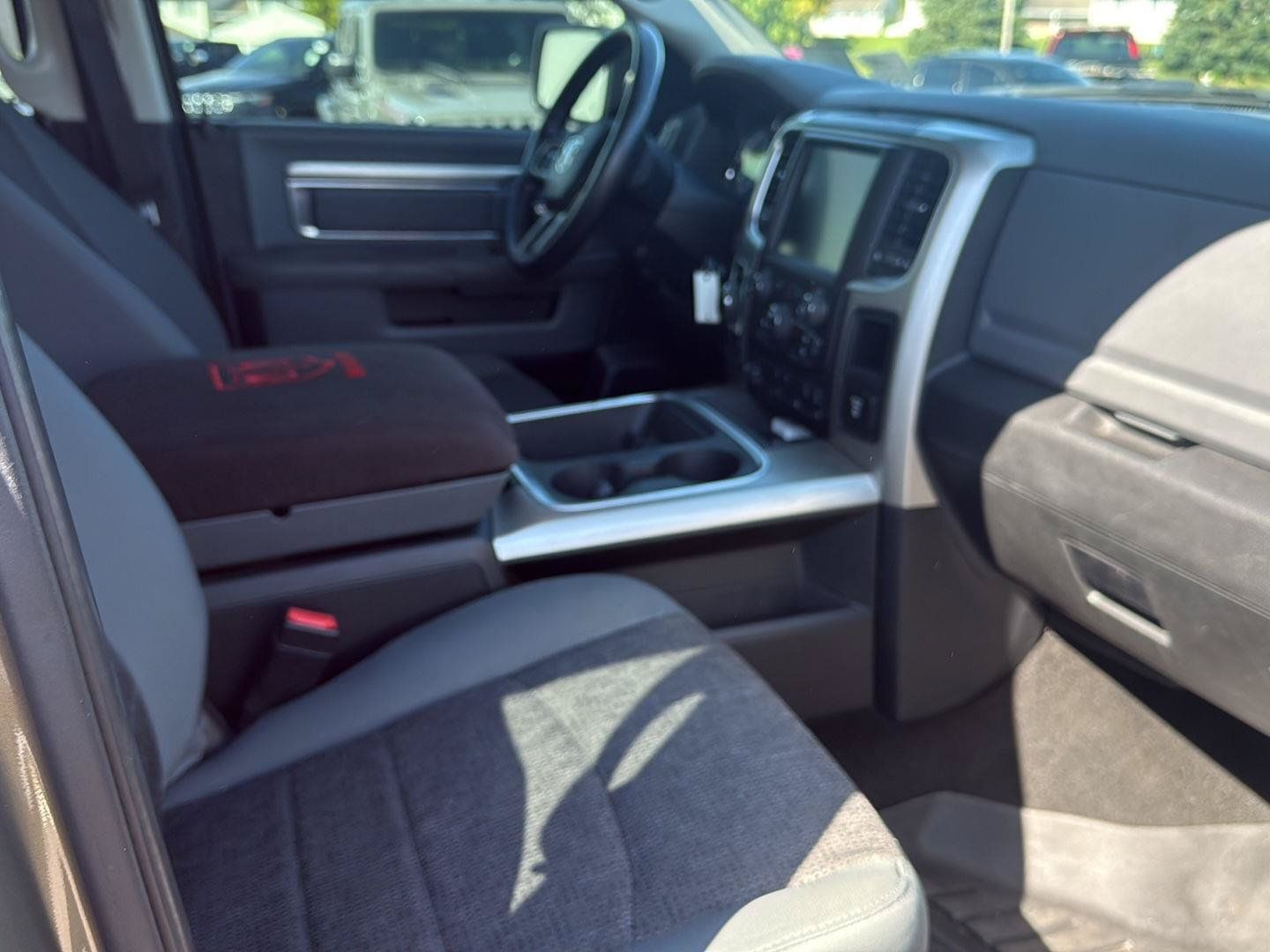 Used 2015 RAM 1500 Big Horn AWD/4WD image 9