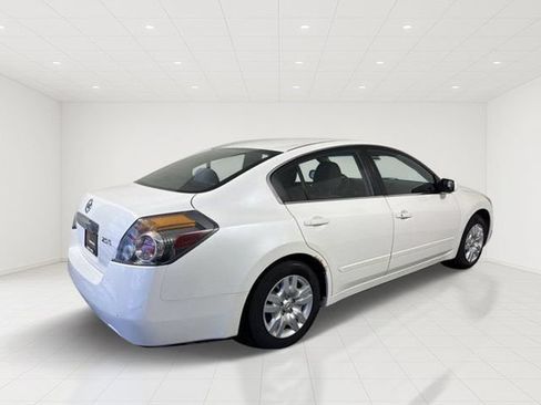 Used 2011 Nissan Altima 2.5 S FWD image 5