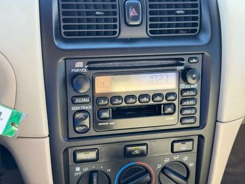 Used 2000 Toyota Solara SE FWD image 13