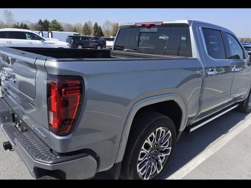 Used 2025 GMC Sierra 1500 Denali Ultimate AWD/4WD image 9