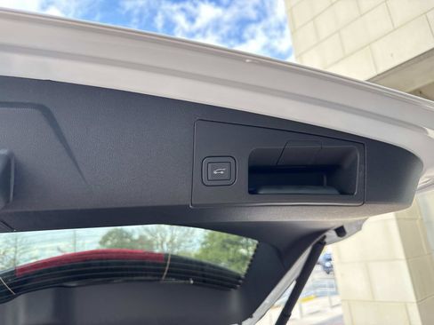 New 2026 Cadillac XT5 Luxury w/ LPO, Floor Liner Package image 13