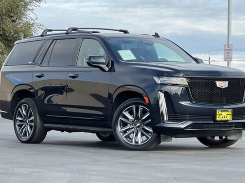 Used 2023 Cadillac Escalade Sport image 2
