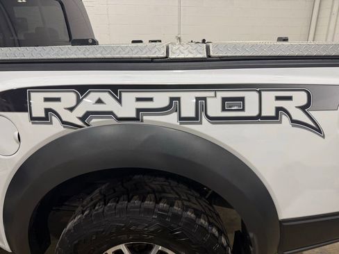 Used 2018 Ford F150 Raptor w/ Equipment Group 802A Luxury image 39
