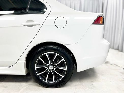 Used 2017 Mitsubishi Lancer ES image 13
