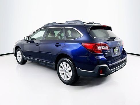 Used 2018 Subaru Outback 2.5i Premium image 5
