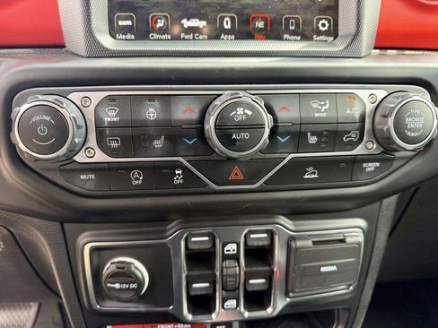 Used 2021 Jeep Gladiator Rubicon AWD/4WD image 21