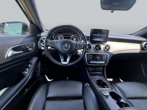 Used 2018 Mercedes-Benz GLA 250 w/ Premium Package image 6