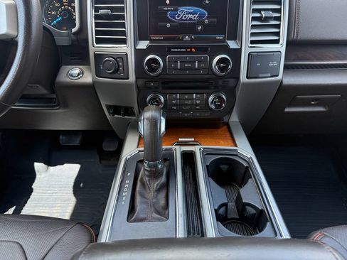 Used 2015 Ford F150 King Ranch w/ Equipment Group 601A Luxury AWD/4WD image 29