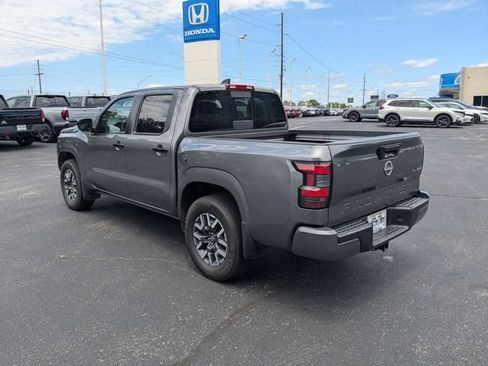 Used 2024 Nissan Frontier SL AWD/4WD image 11