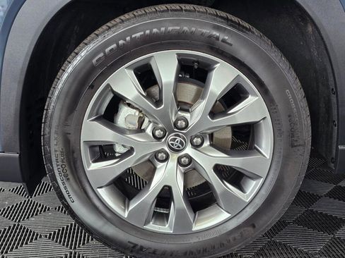 Used 2024 Toyota Grand Highlander AWD image 11