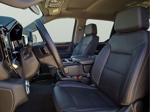 Used 2025 GMC Sierra 1500 SLT image 12