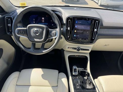 Used 2023 Volvo XC40 B5 Ultimate w/ Climate Package AWD/4WD image 14