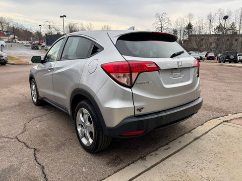 Used 2016 Honda HR-V LX image 5
